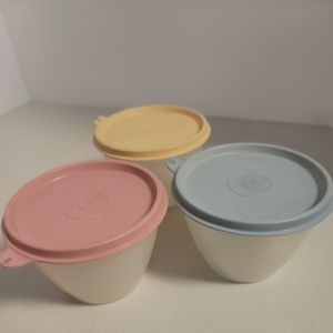 Set of 3 Vintage Small Tupperware Bowls w/ Lids Pastel